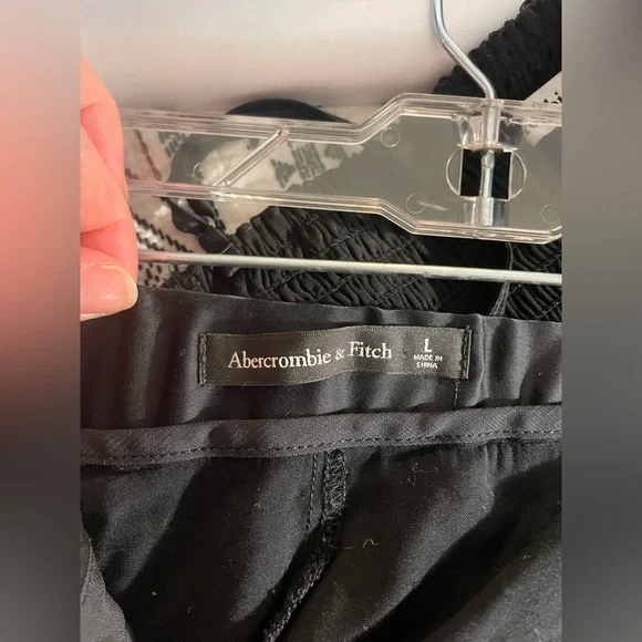 Abercrombie black 2 piece satin set. Cropped v neck top and trousers. - Picture 6 of 8